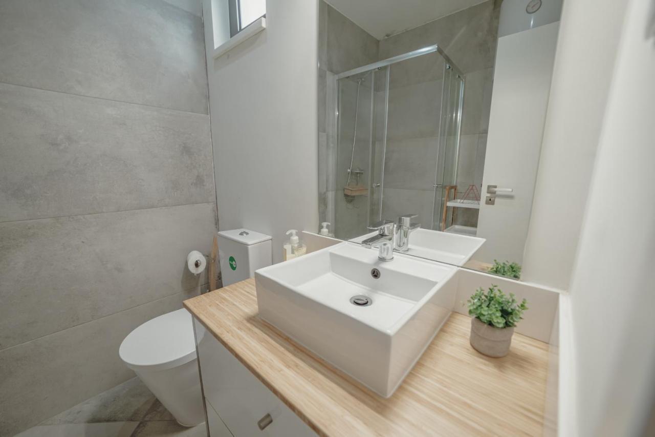 Mezzanine Stylish Apartments By Vacationy بورتو المظهر الخارجي الصورة